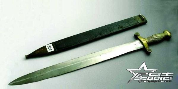匕首和折刀的故事：为什么是战术刀